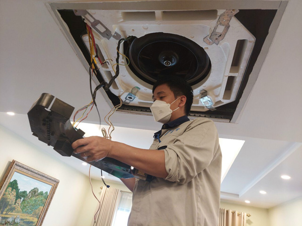 Sửa máy lạnh áp trần Daikin