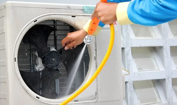 uc nong may lanh daikin
